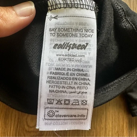 Edikted Women’s Jess Off Shoulder Top Black Medium Tie Sleeve Stretch Y2K NEW - Picture 8 of 9